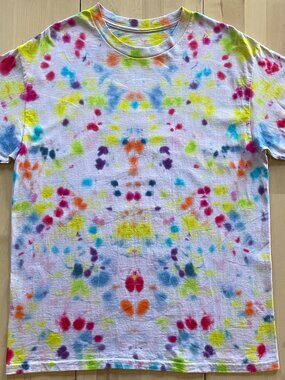 Gildan Unisex Rainbow Funfetti Tie Dye T-Shirt size Large Confetti Sprinkle